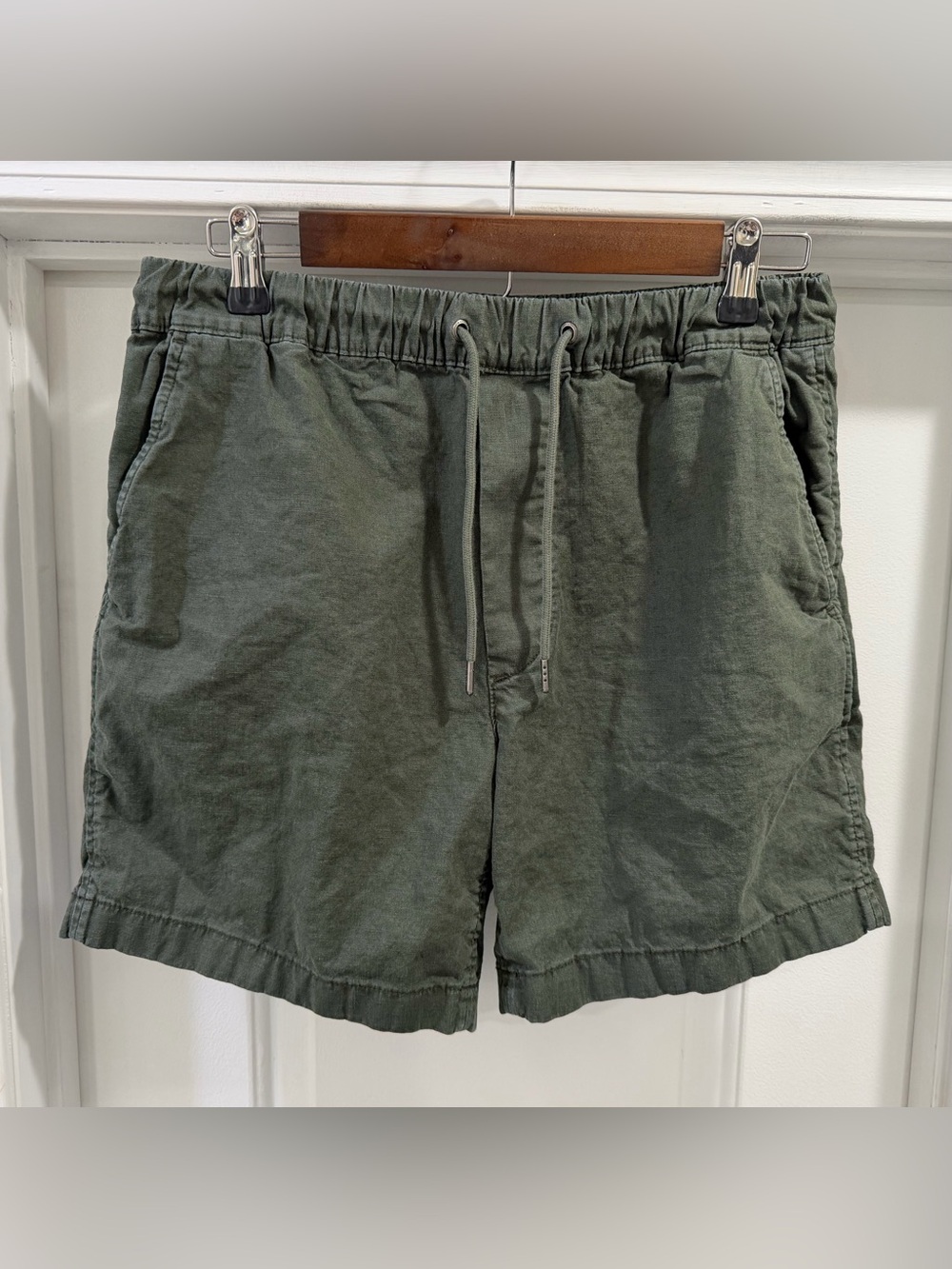 American Eagle Outfitters 8" Flex Lived-In Linen-Blend Trekker Shorts Size Small